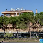 Tevere Perugia فندق 3*