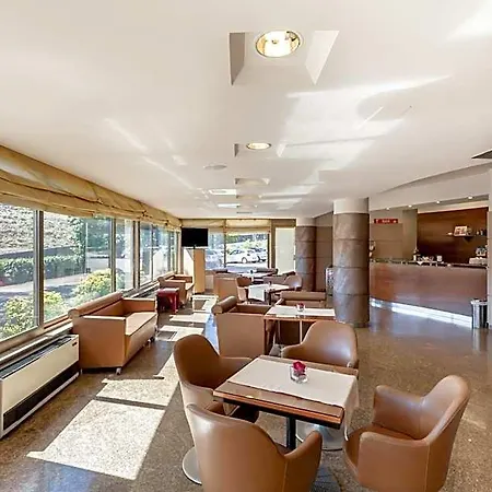 Tevere Perugia מלון 3*