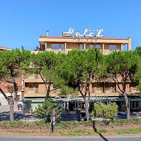 מלון Tevere Perugia 3*