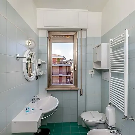 מלון Tevere Perugia 3*