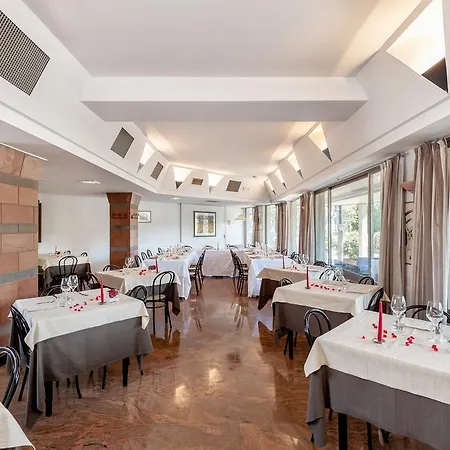 Hotell Tevere Perugia 3*